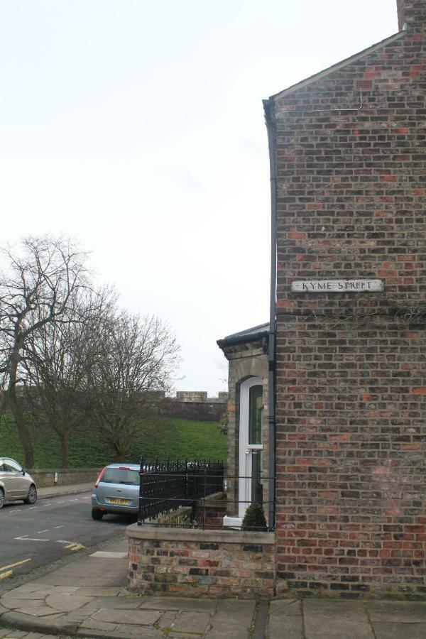 Kyme Street, Central York Exterior photo